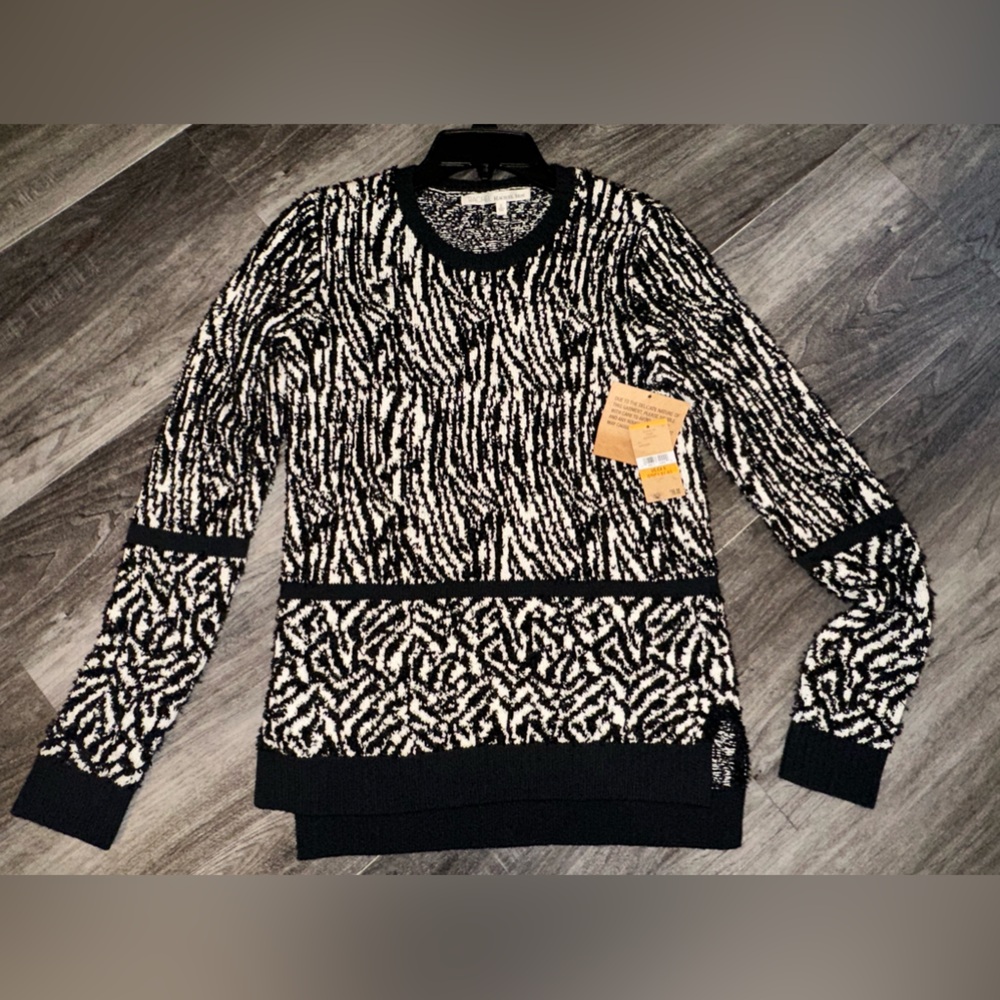 NWT Rachel Rachel Roy Women's Black Eyelash Knit Pullover Sweater Size Small